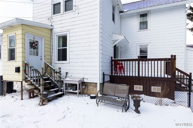 28 North Davis Street, Orchard Park, NY 14127