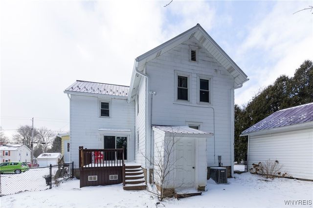 28 North Davis Street, Orchard Park, NY 14127