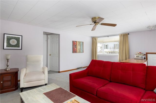 28 North Davis Street, Orchard Park, NY 14127