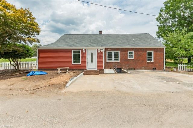 1716 US Highway 220, Stokesdale, NC 27357