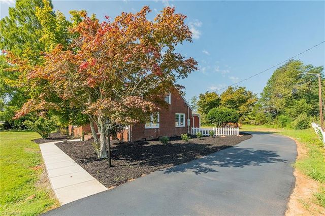 1716 US Highway 220, Stokesdale, NC 27357