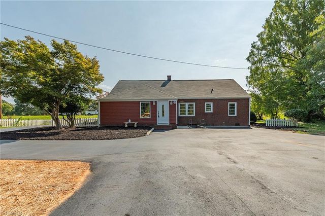 1716 US Highway 220, Stokesdale, NC 27357
