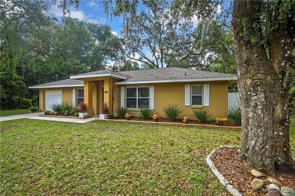 6162 E Oneida Street, Inverness, FL 34450