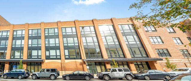 340 W 2nd St P21, Boston, MA 02127