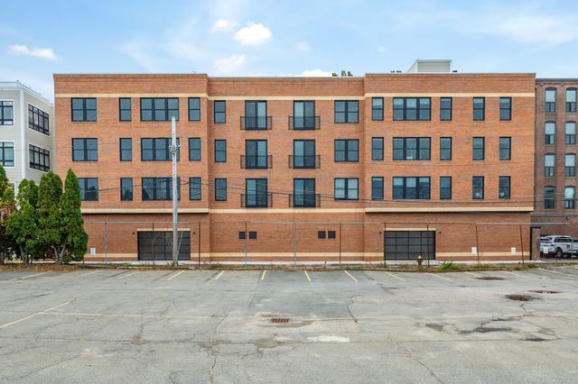 340 W 2nd St P21, Boston, MA 02127
