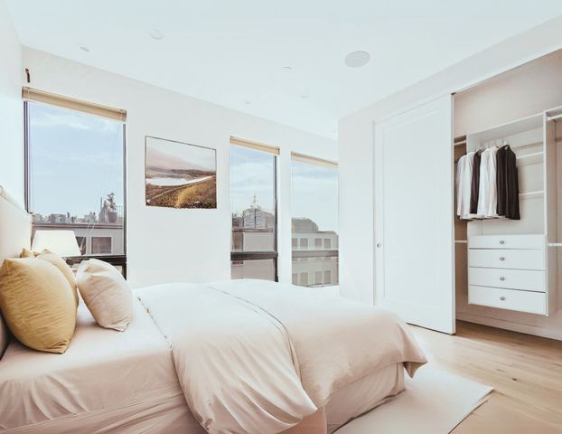 340 W 2nd St P21, Boston, MA 02127