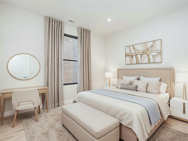 340 W 2nd St P21, Boston, MA 02127