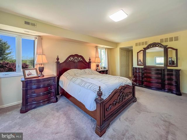 52 COLONIAL DRIVE, Newtown, PA 18940