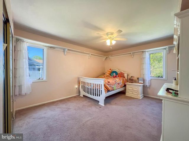 52 COLONIAL DRIVE, Newtown, PA 18940