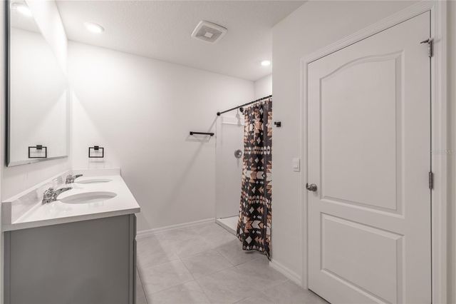 976 BEAR HAMMOCK DRIVE, Umatilla, FL 32784