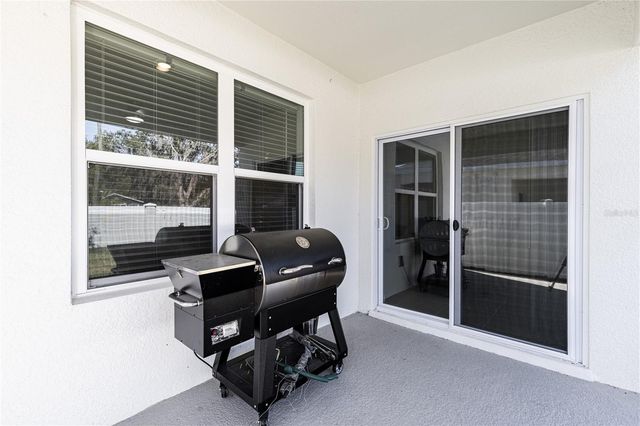 976 BEAR HAMMOCK DRIVE, Umatilla, FL 32784