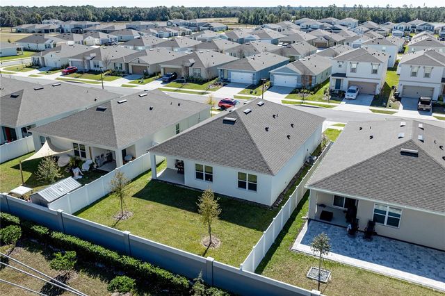 976 BEAR HAMMOCK DRIVE, Umatilla, FL 32784