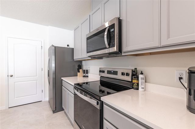 976 BEAR HAMMOCK DRIVE, Umatilla, FL 32784