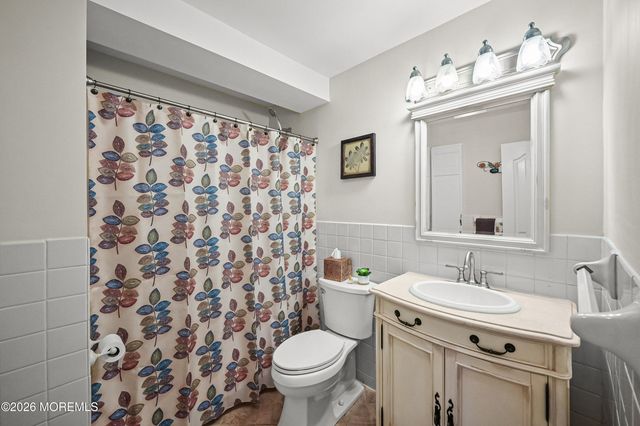 5 Limerick Place, Hazlet, NJ 07730