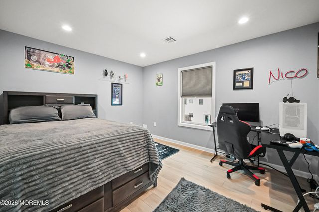 5 Limerick Place, Hazlet, NJ 07730