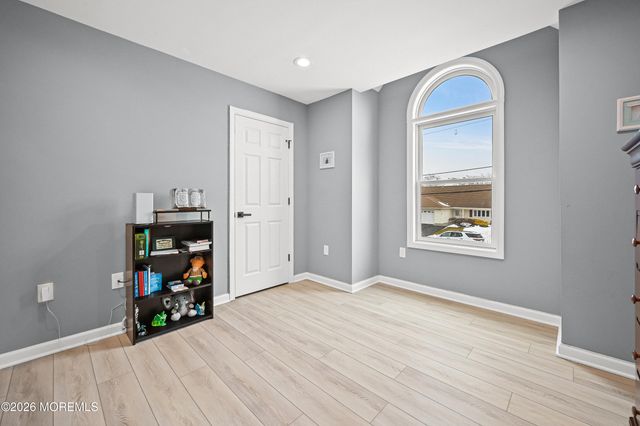 5 Limerick Place, Hazlet, NJ 07730