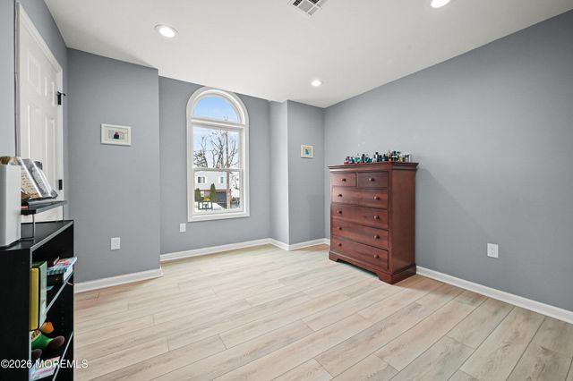 5 Limerick Place, Hazlet, NJ 07730