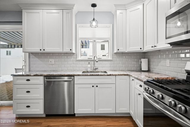 5 Limerick Place, Hazlet, NJ 07730