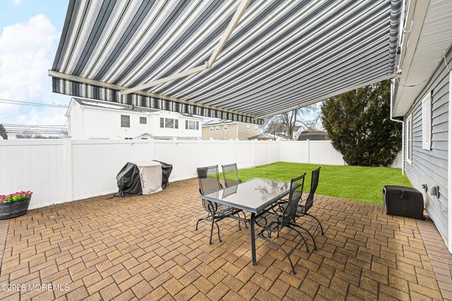 5 Limerick Place, Hazlet, NJ 07730