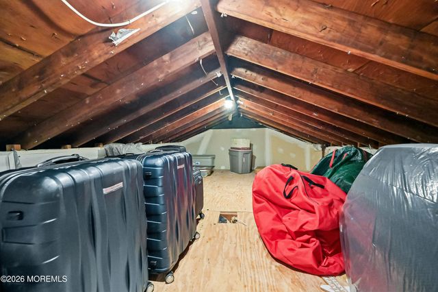 5 Limerick Place, Hazlet, NJ 07730