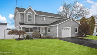 5 Limerick Place, Hazlet, NJ 07730