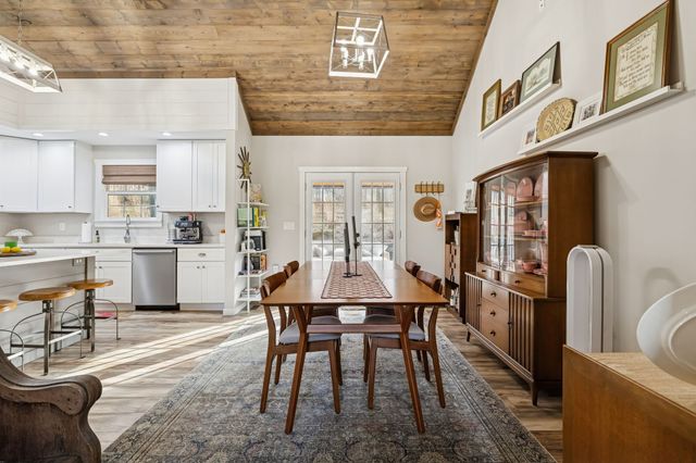 111 Dylark Dr, Waverly, TN 37185