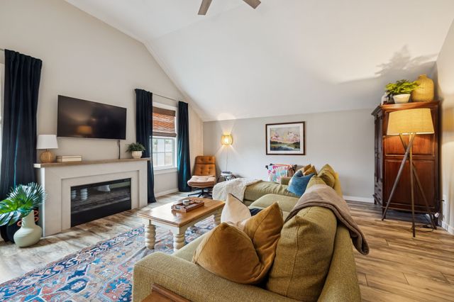 111 Dylark Dr, Waverly, TN 37185