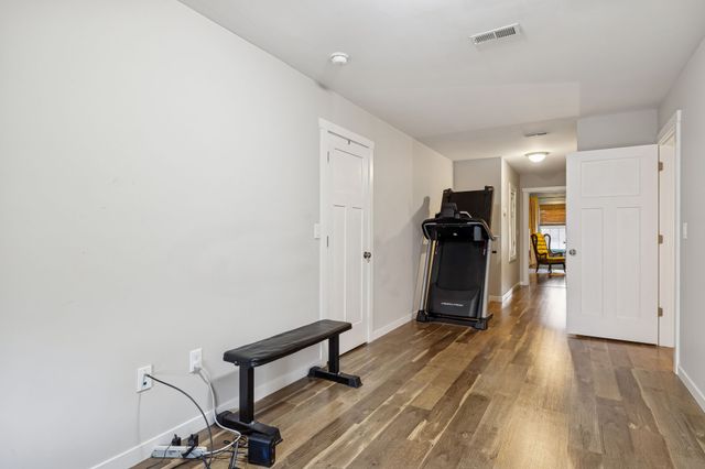 111 Dylark Dr, Waverly, TN 37185