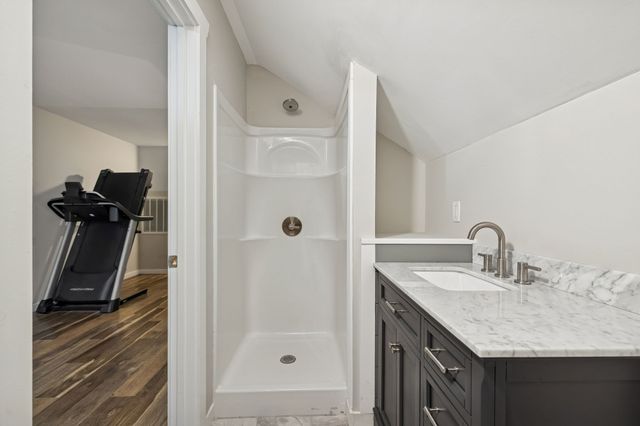 111 Dylark Dr, Waverly, TN 37185