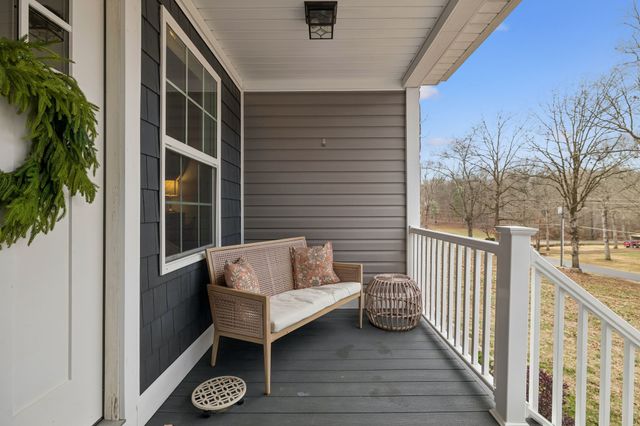 111 Dylark Dr, Waverly, TN 37185