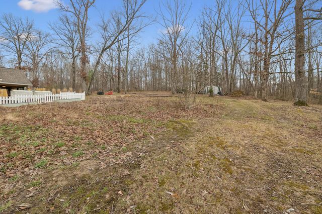 111 Dylark Dr, Waverly, TN 37185