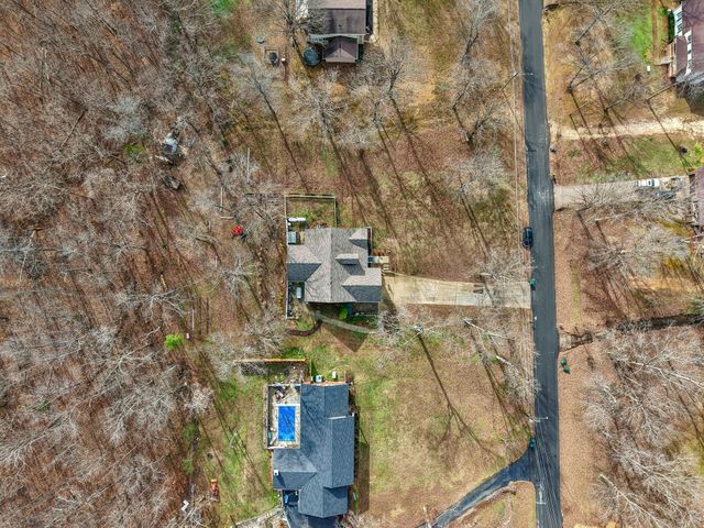 111 Dylark Dr, Waverly, TN 37185