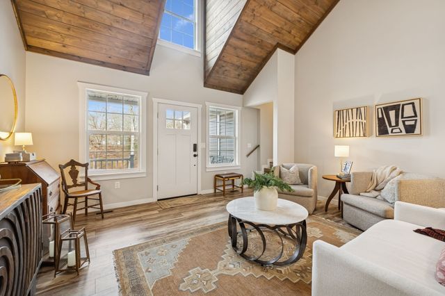 111 Dylark Dr, Waverly, TN 37185