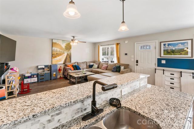 316 E Alabama Avenue, Bessemer City, NC 28016