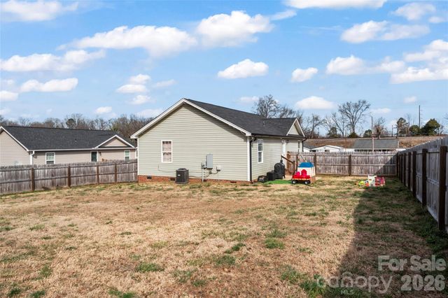 316 E Alabama Avenue, Bessemer City, NC 28016