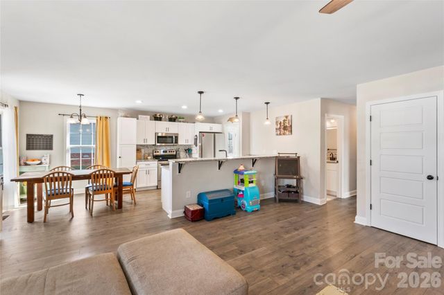 316 E Alabama Avenue, Bessemer City, NC 28016