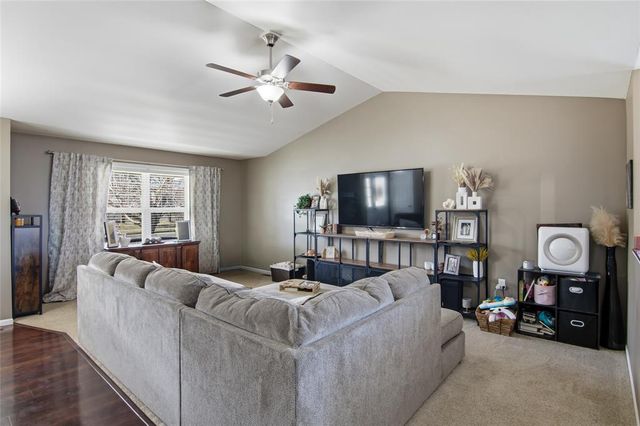 4115 John Hart Place, Eau Claire, WI 54703