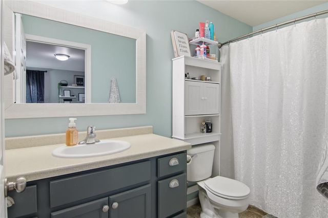 4115 John Hart Place, Eau Claire, WI 54703