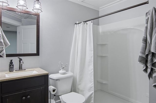 4115 John Hart Place, Eau Claire, WI 54703
