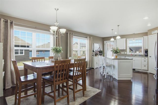 4115 John Hart Place, Eau Claire, WI 54703