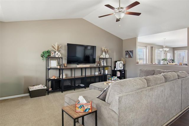 4115 John Hart Place, Eau Claire, WI 54703