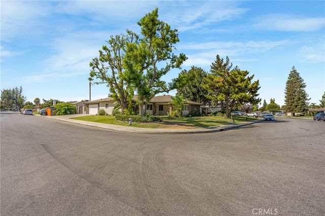 5001 SEA STAR LANE, Bakersfield, CA 93309