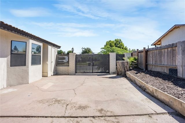 5001 SEA STAR LANE, Bakersfield, CA 93309