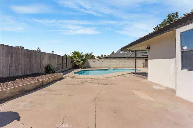 5001 SEA STAR LANE, Bakersfield, CA 93309