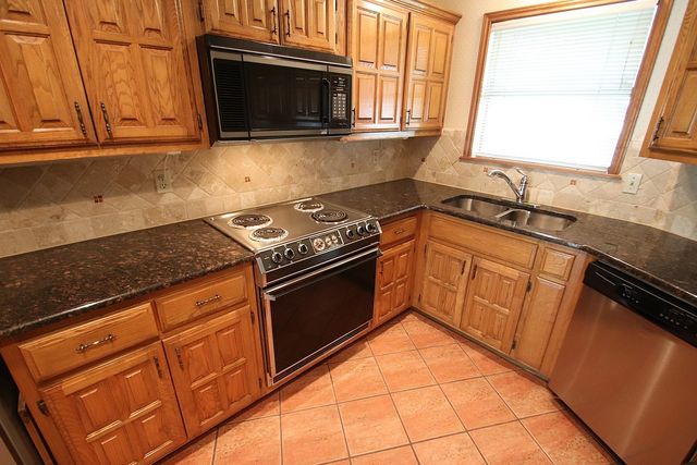 606 County Road 1947, Yantis, TX 75497