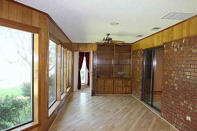 606 County Road 1947, Yantis, TX 75497