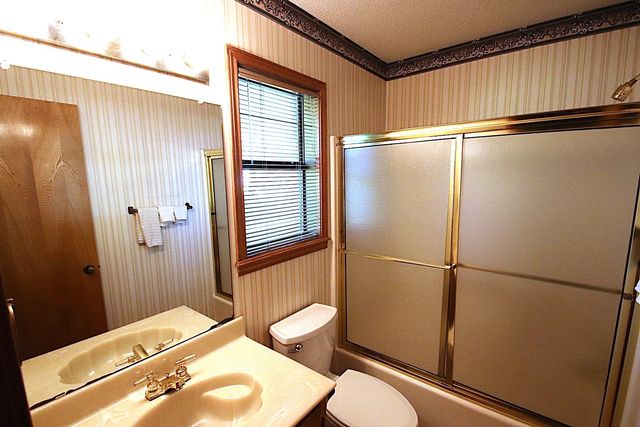 606 County Road 1947, Yantis, TX 75497