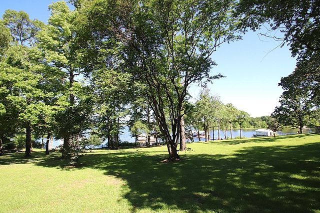 606 County Road 1947, Yantis, TX 75497