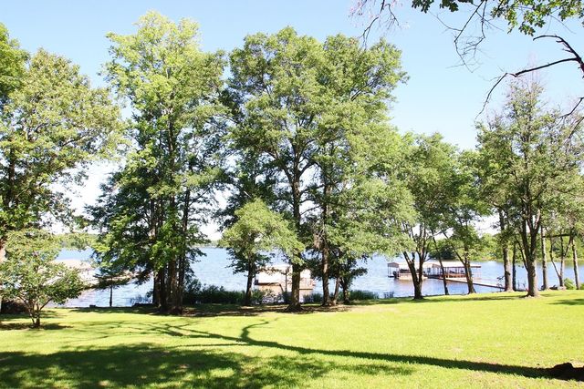 606 County Road 1947, Yantis, TX 75497