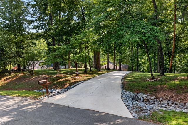 120 Lemon LN, Hardy, VA 24101